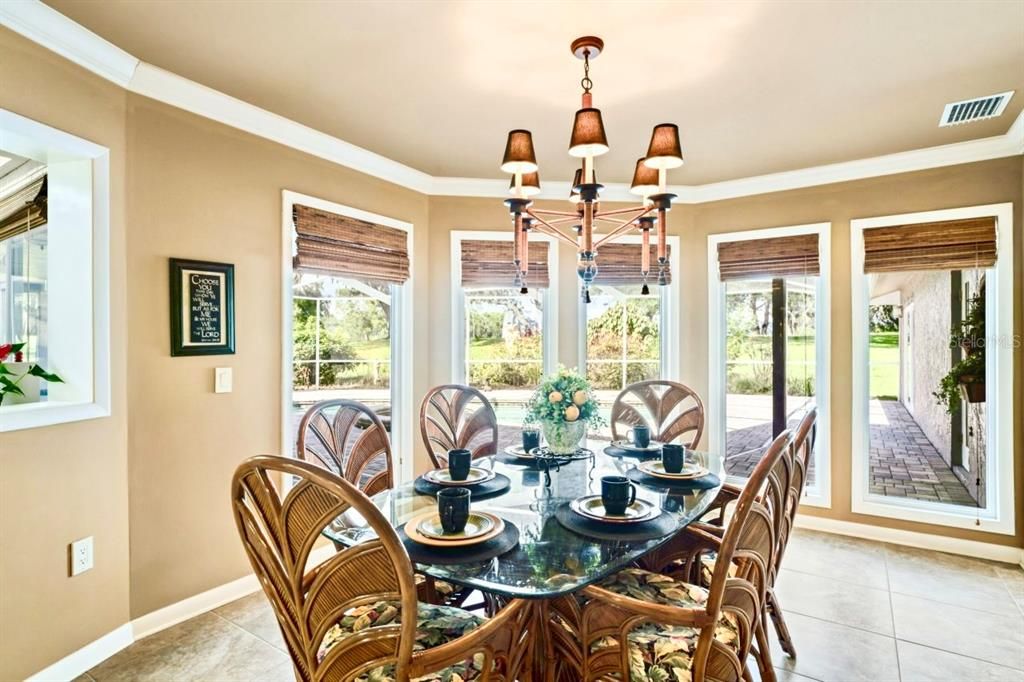 Chandelier, Dining room, Interior