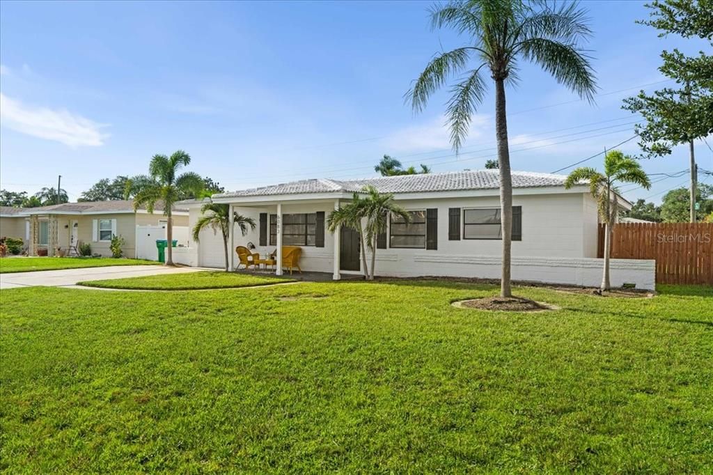 Backyard, Exterior