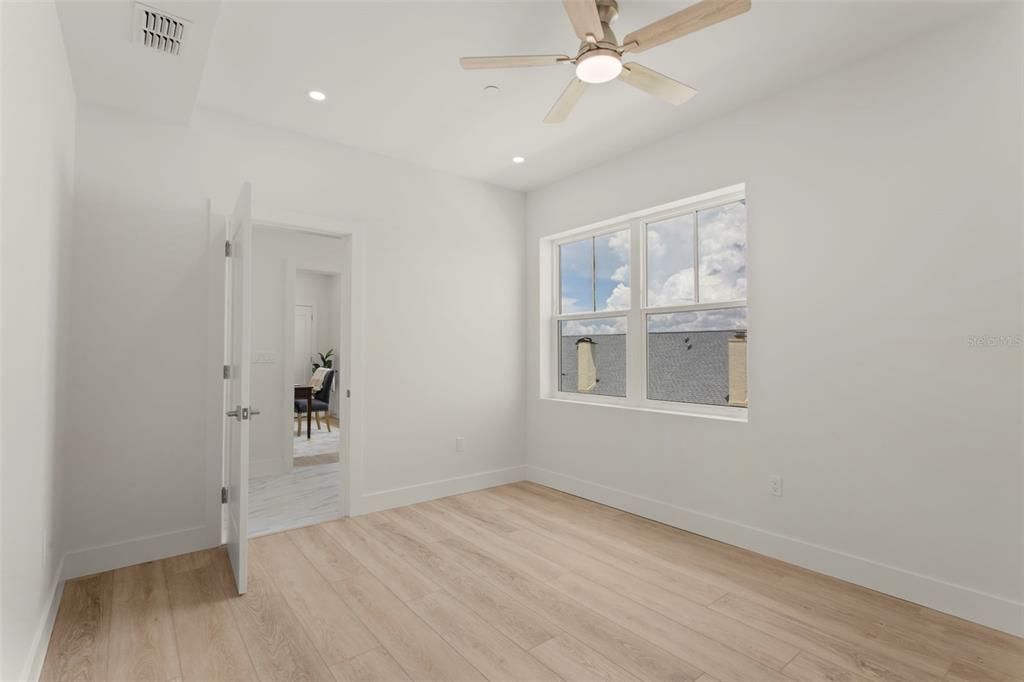 Empty room, Interior, Recessed Lighting, Wood Texture Flooring