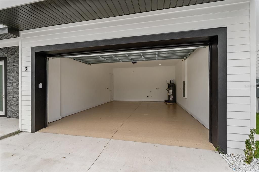 Exterior, Garage