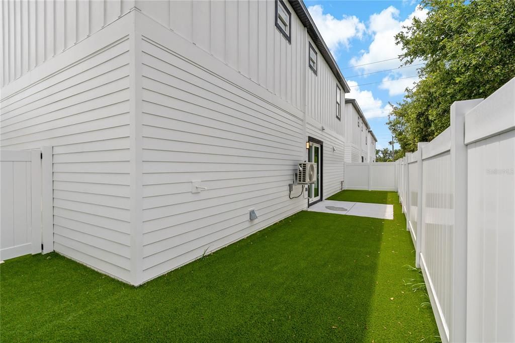 Backyard, Exterior