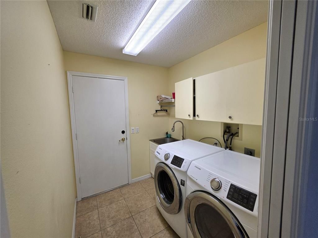 Interior, Washer