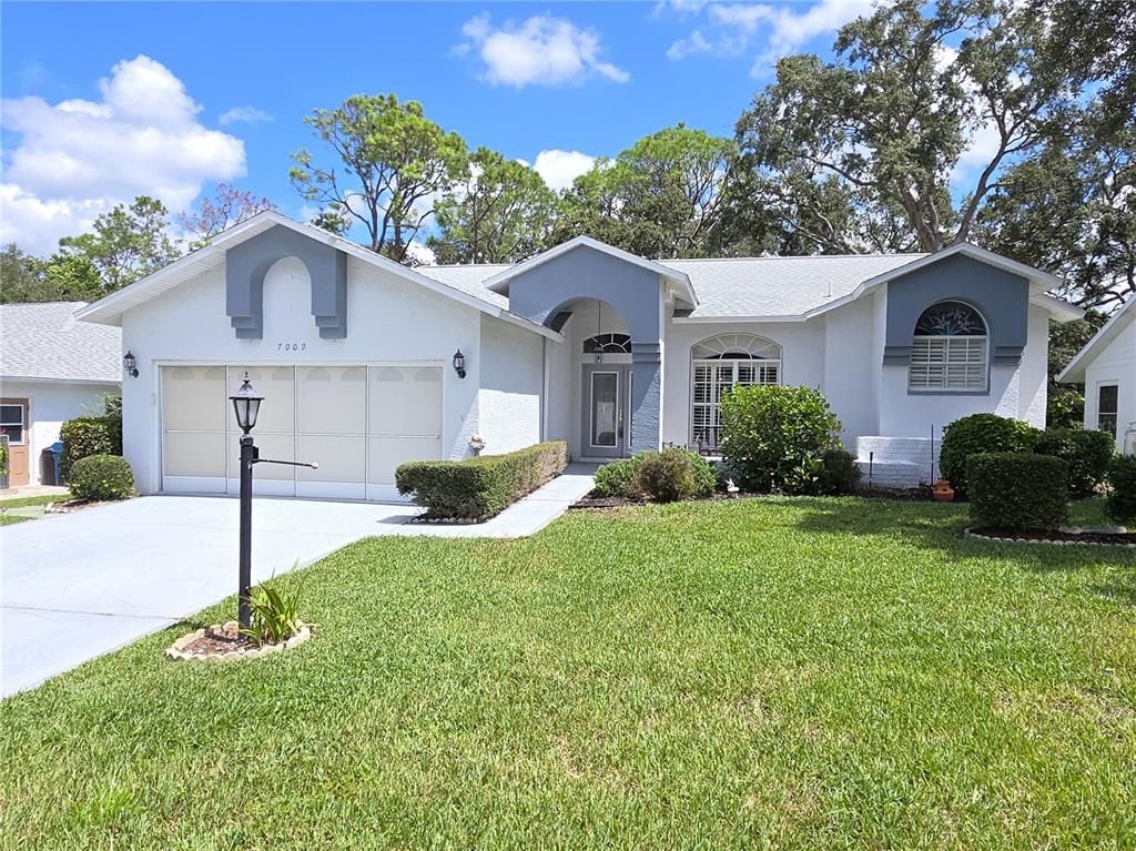 Attached, Exterior, Facade, Ranch