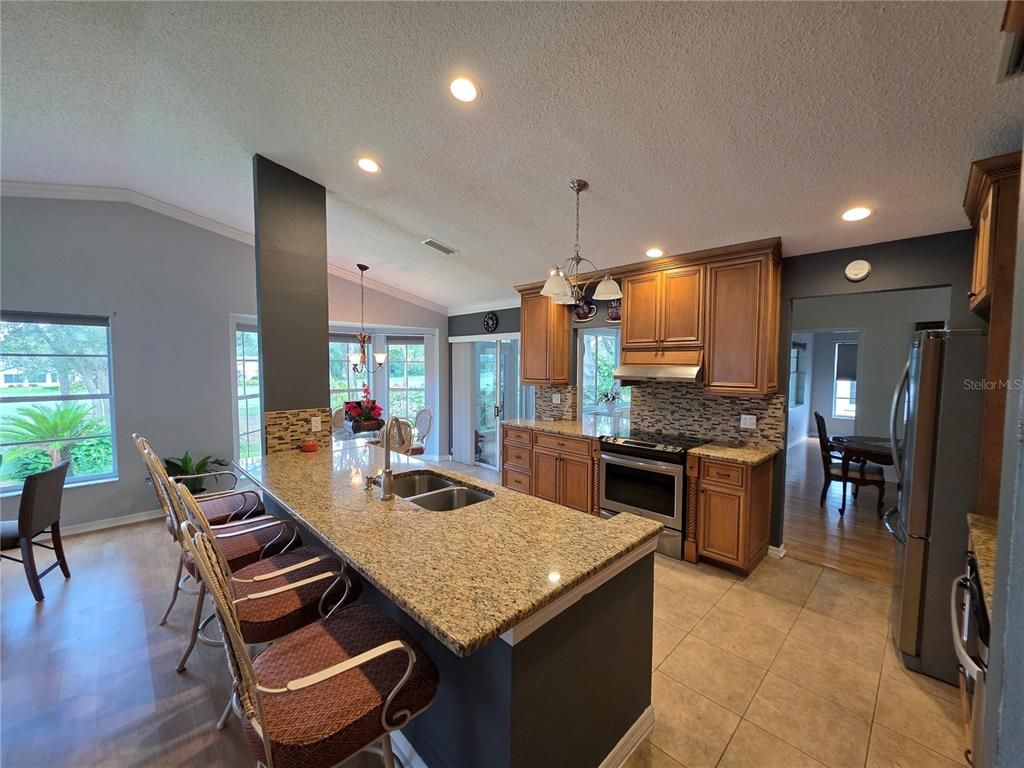 Dining room, Interior, Kitchen, Pendant Lights, Recessed Lighting