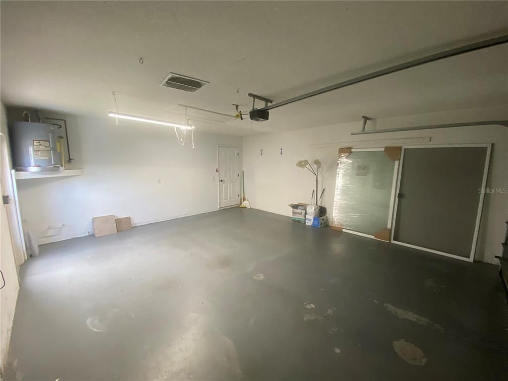 Garage, Interior