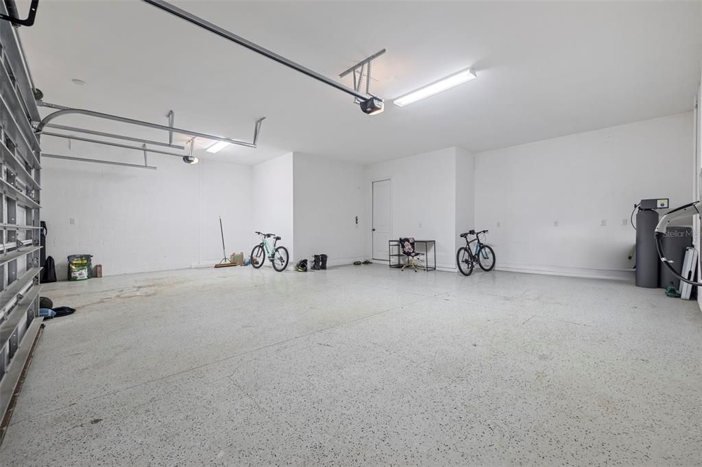 Garage, Interior