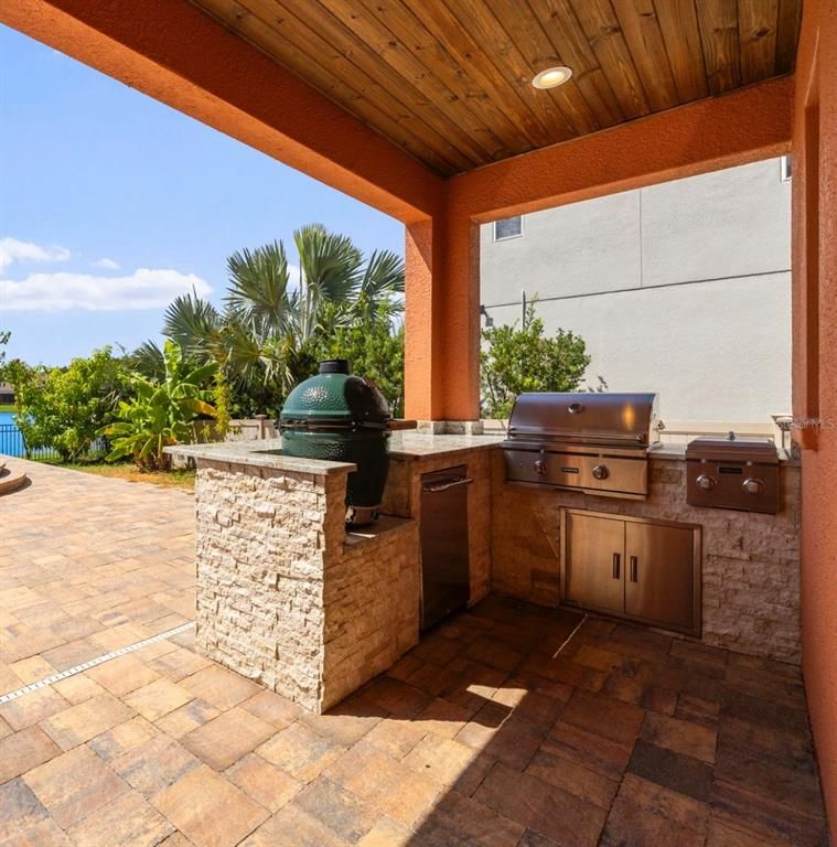 Exterior, Outdoor Kitchen