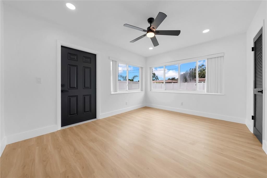 Empty room, Interior, Recessed Lighting, Wood Texture Flooring