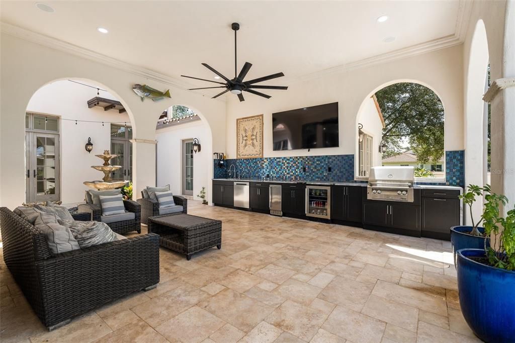 Exterior, Outdoor Kitchen, Recessed Lighting