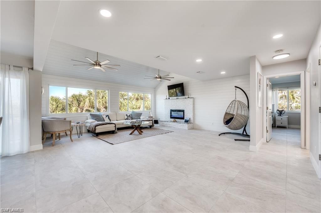 Fireplace, Interior, Living room, Recessed Lighting