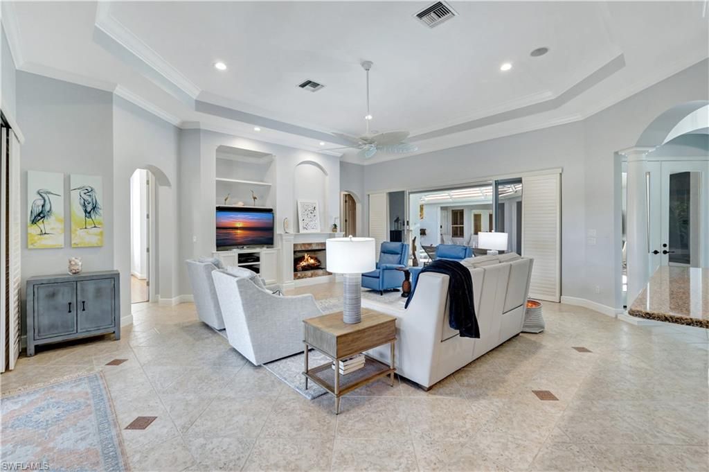 Fireplace, Interior, Living room, Pendant Lights, Recessed Lighting