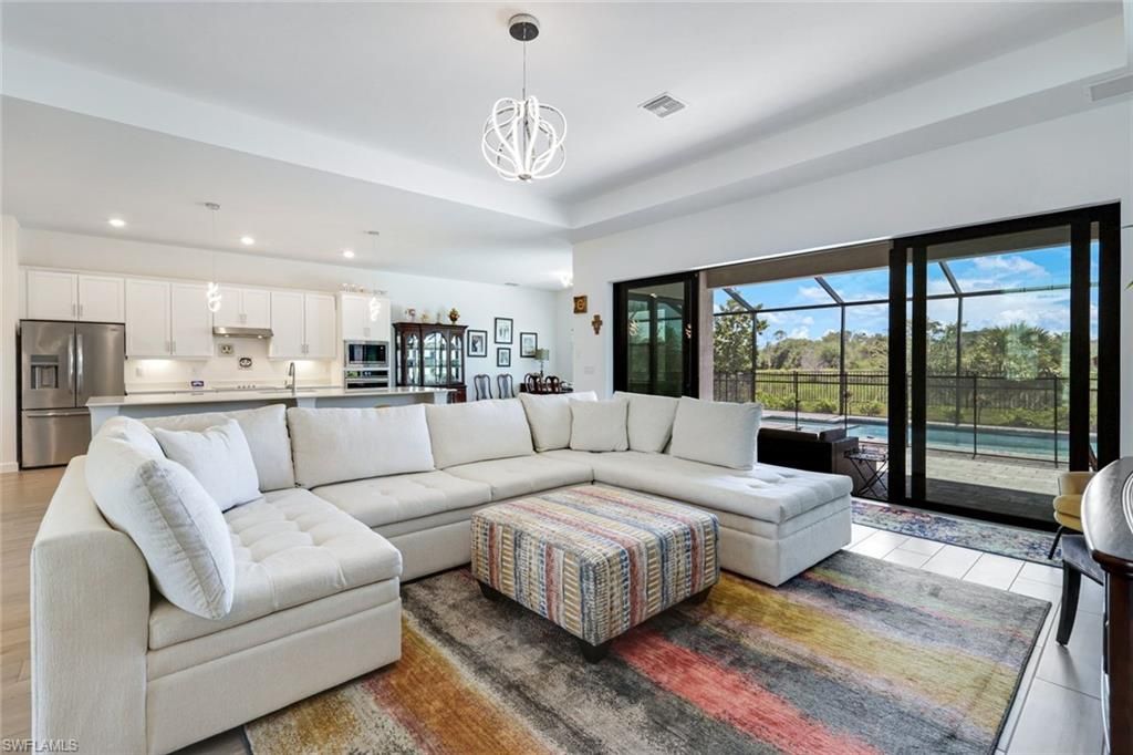 Interior, Kitchen, Living room, Pendant Lights, Recessed Lighting, Stainless Steel Appliances