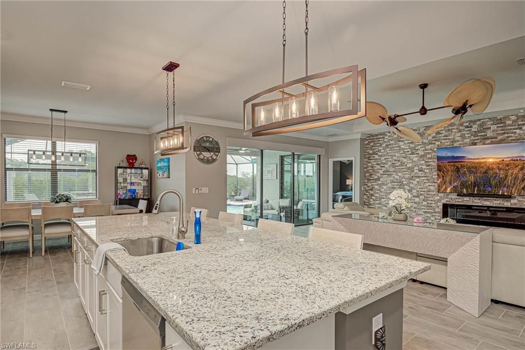 Dining room, Interior, Kitchen, Pendant Lights, Wood Texture Flooring
