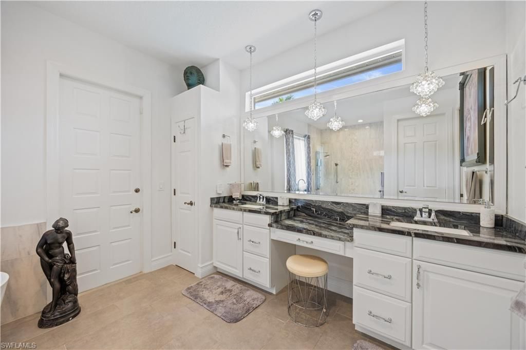Bathroom, Interior, Pendant Lights