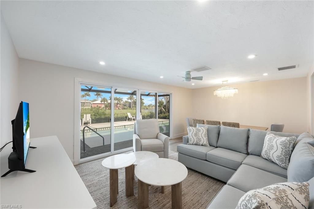 Chandelier, Dining room, Interior, Living room, Recessed Lighting