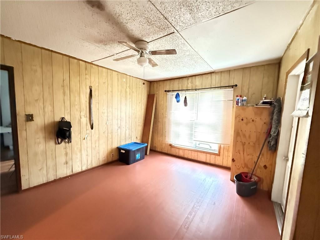 Empty room, Interior, Wood Texture Flooring, Wooden Walls