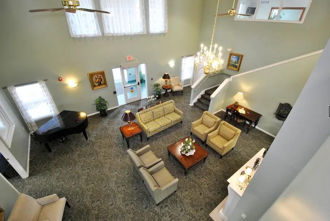 Chandelier, Interior, Living room