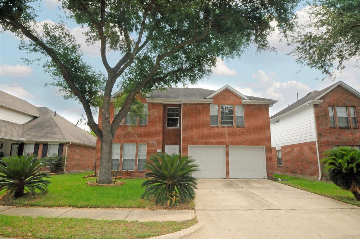 Attached, Exterior, Facade, Brick Facade, Brick Traditional