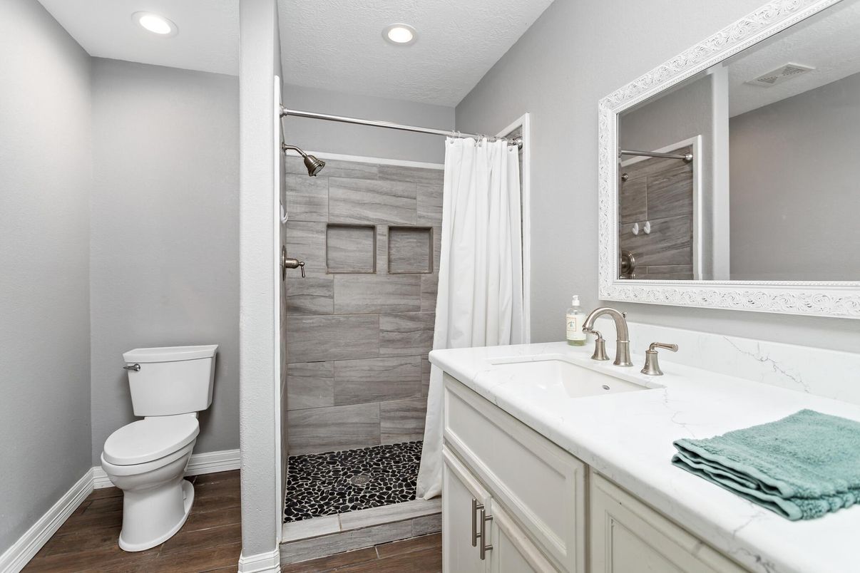 Bathroom, Interior, Recessed Lighting, Wood Texture Flooring