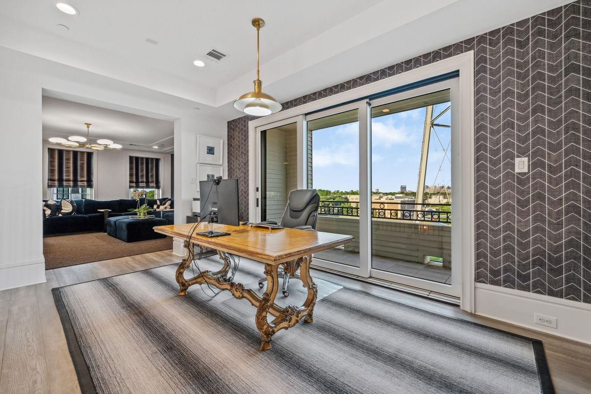 Interior, Living room, Pendant Lights, Recessed Lighting, Wood Texture Flooring