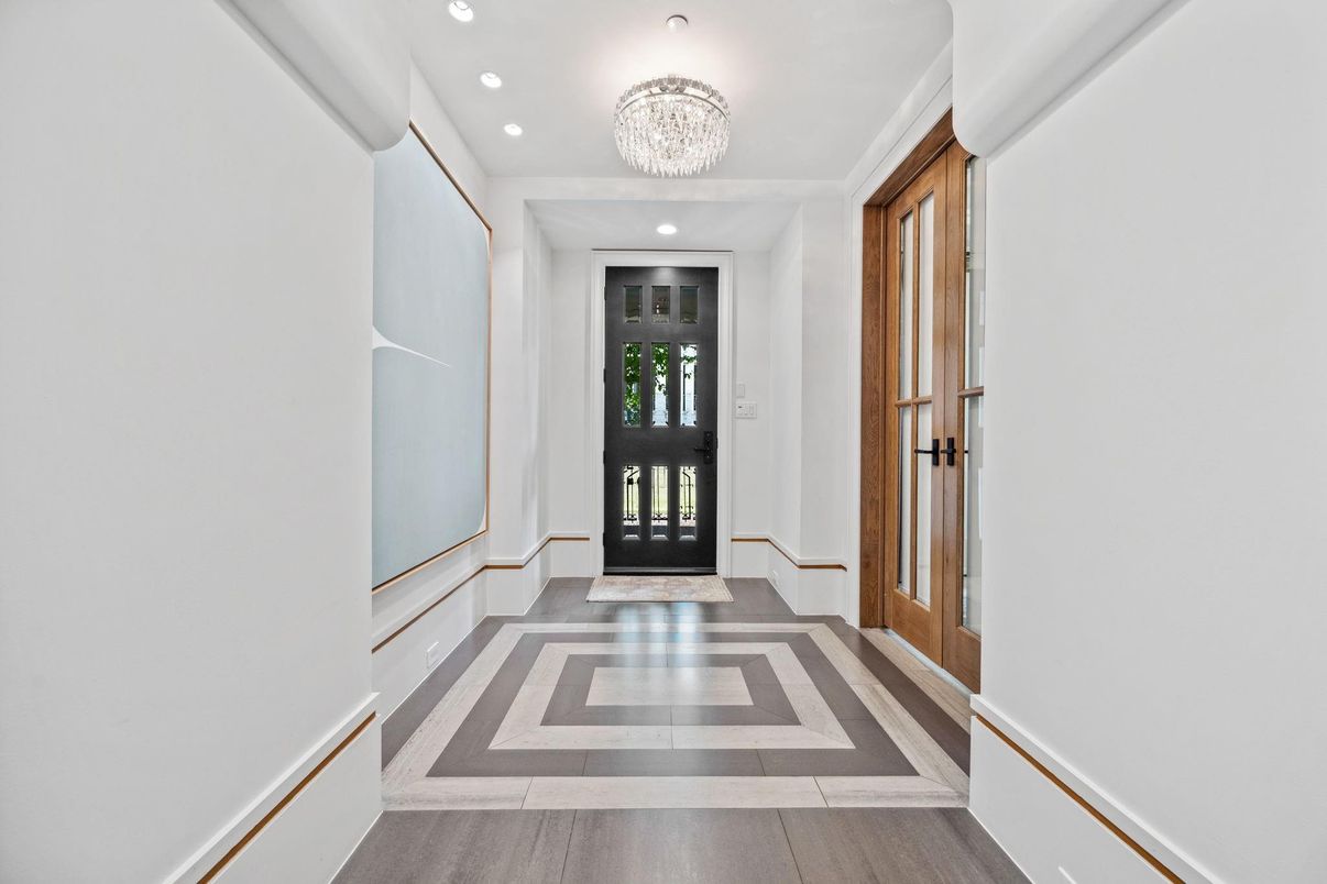 Chandelier, Interior, Recessed Lighting, Wood Texture Flooring