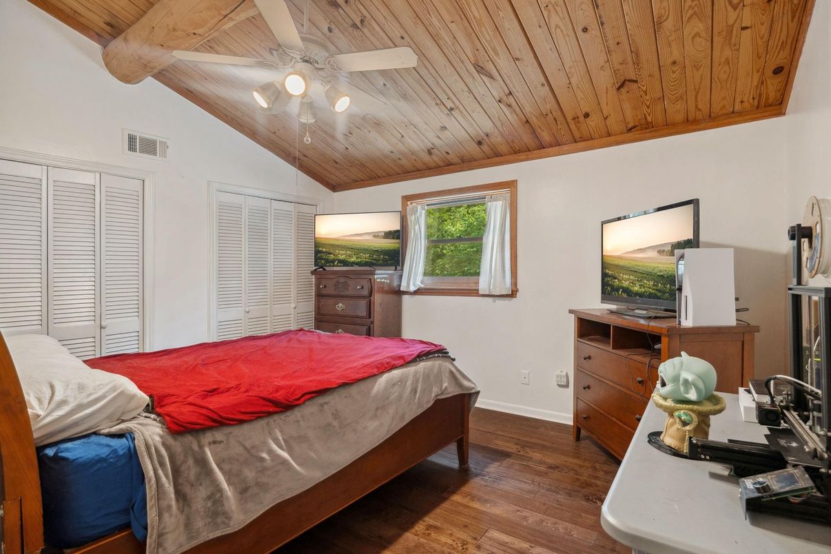 Bedroom, Interior, Wooden Beams, Wooden Ceilings, Wood Texture Flooring