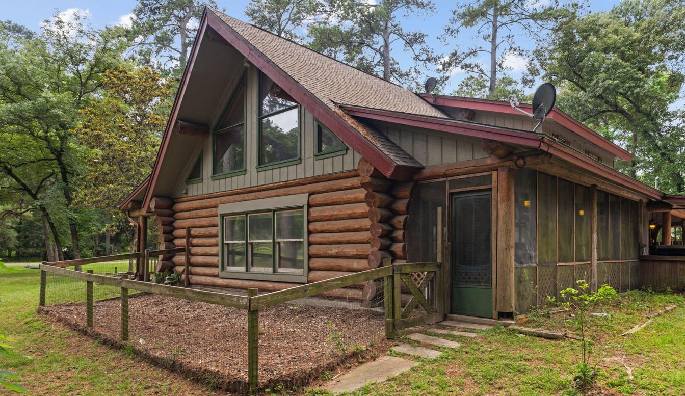 Backyard, Exterior, Facade, A Frame