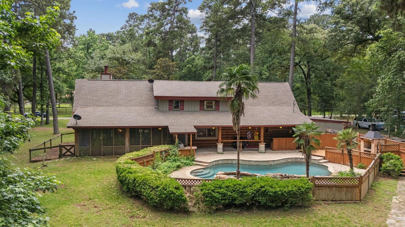Backyard, Exterior, Pool