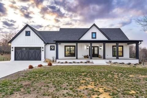 Attached, Exterior, Facade, Farmhouse