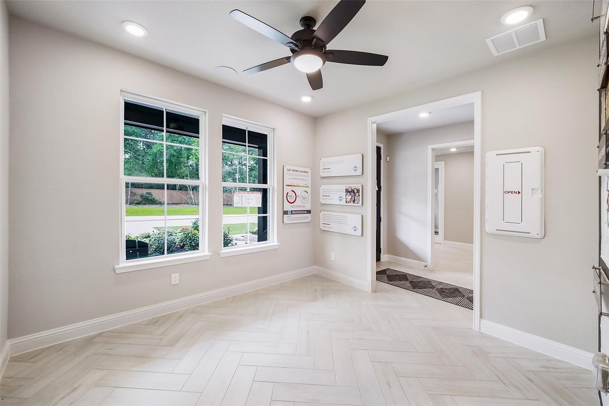 Empty room, Interior, Recessed Lighting, Wood Texture Flooring
