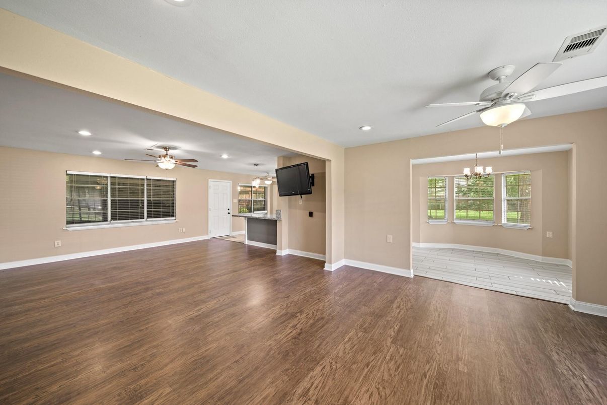 Chandelier, Empty room, Interior, Pendant Lights, Recessed Lighting, Wood Texture Flooring