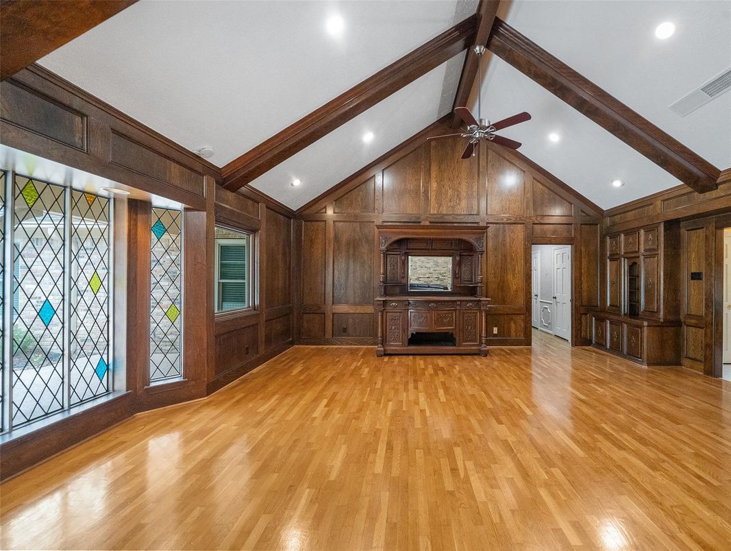 Empty room, Interior, Recessed Lighting, Wooden Beams, Wood Texture Flooring, Wooden Walls