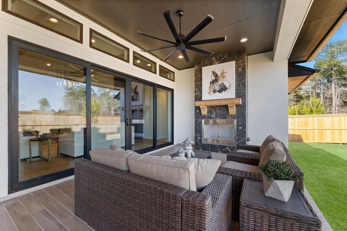 Exterior, Fireplace