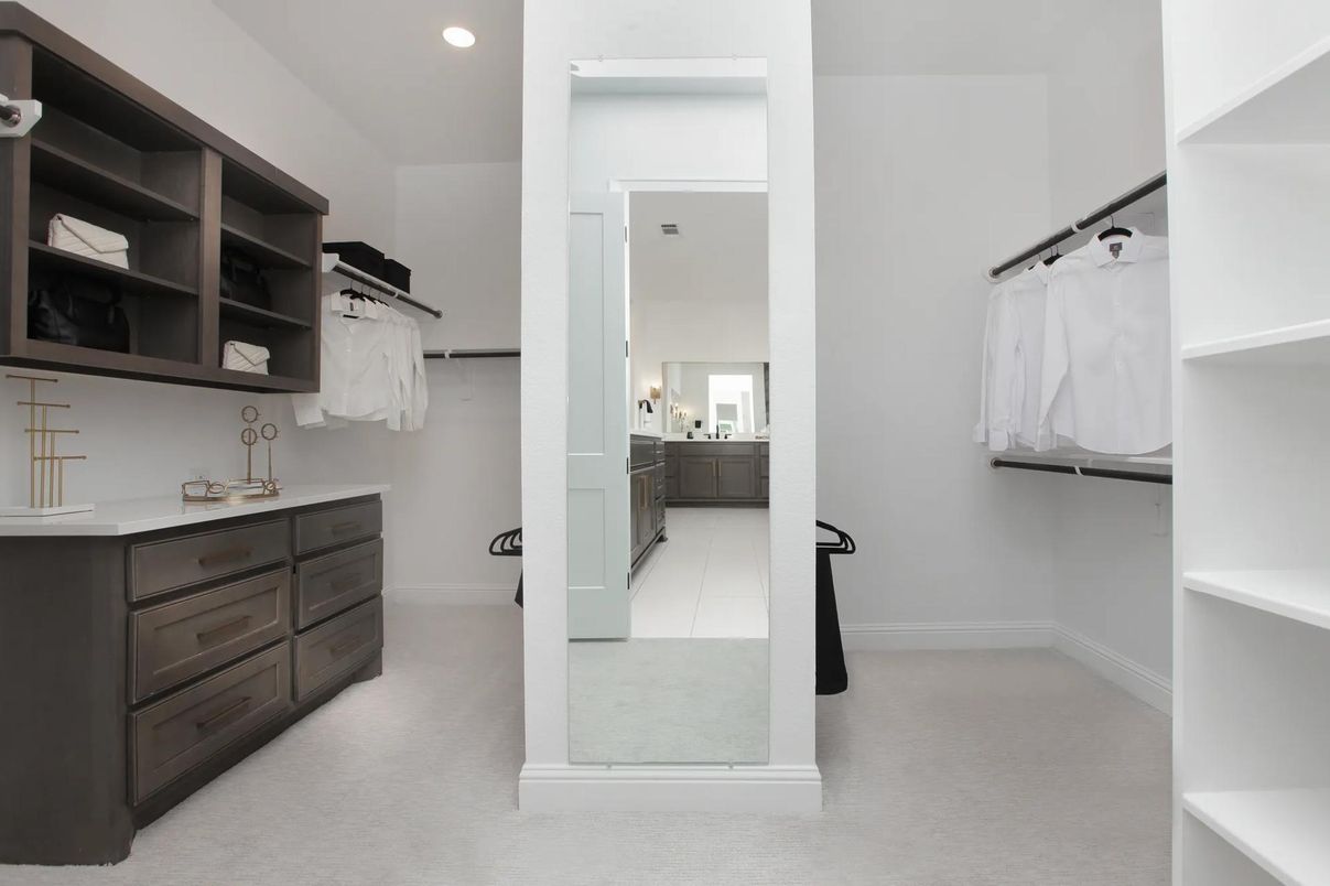 Interior, Recessed Lighting, Walk-in Closets