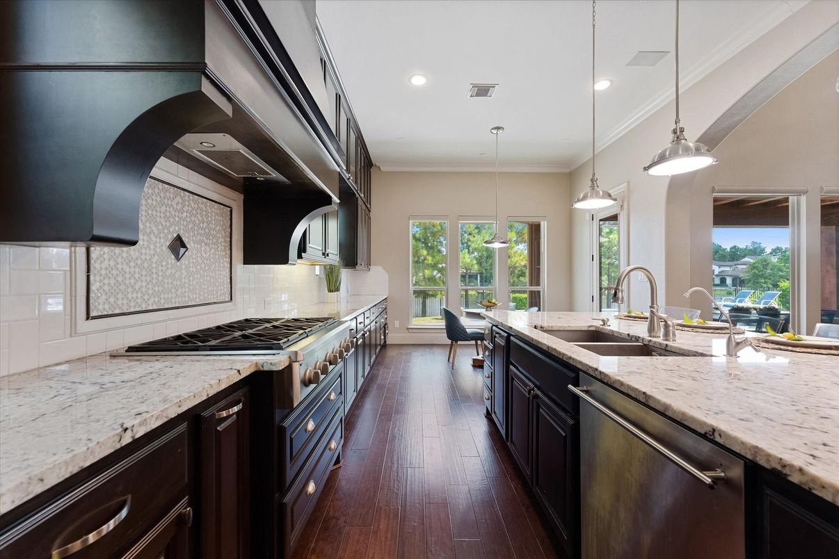 Dining room, Interior, Kitchen, Pendant Lights, Recessed Lighting, Wood Texture Flooring