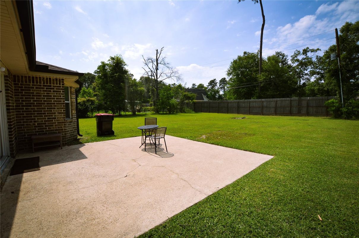 Backyard, Exterior