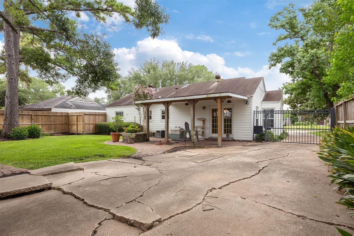 Backyard, Exterior, Solar Panels