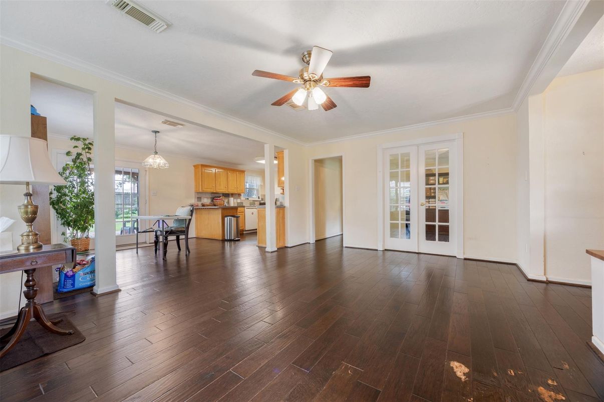 Chandelier, Dining room, Interior, Kitchen, Pendant Lights, Wood Texture Flooring