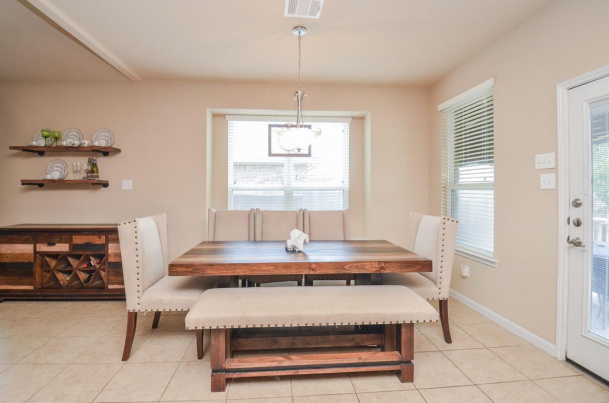 Dining room, Interior, Pendant Lights