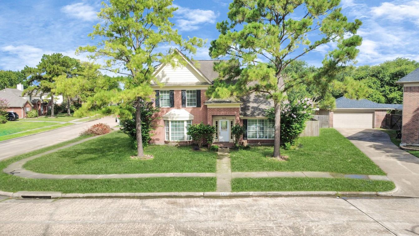 Detached Garage, Exterior, Facade, Brick Facade, French Provincial