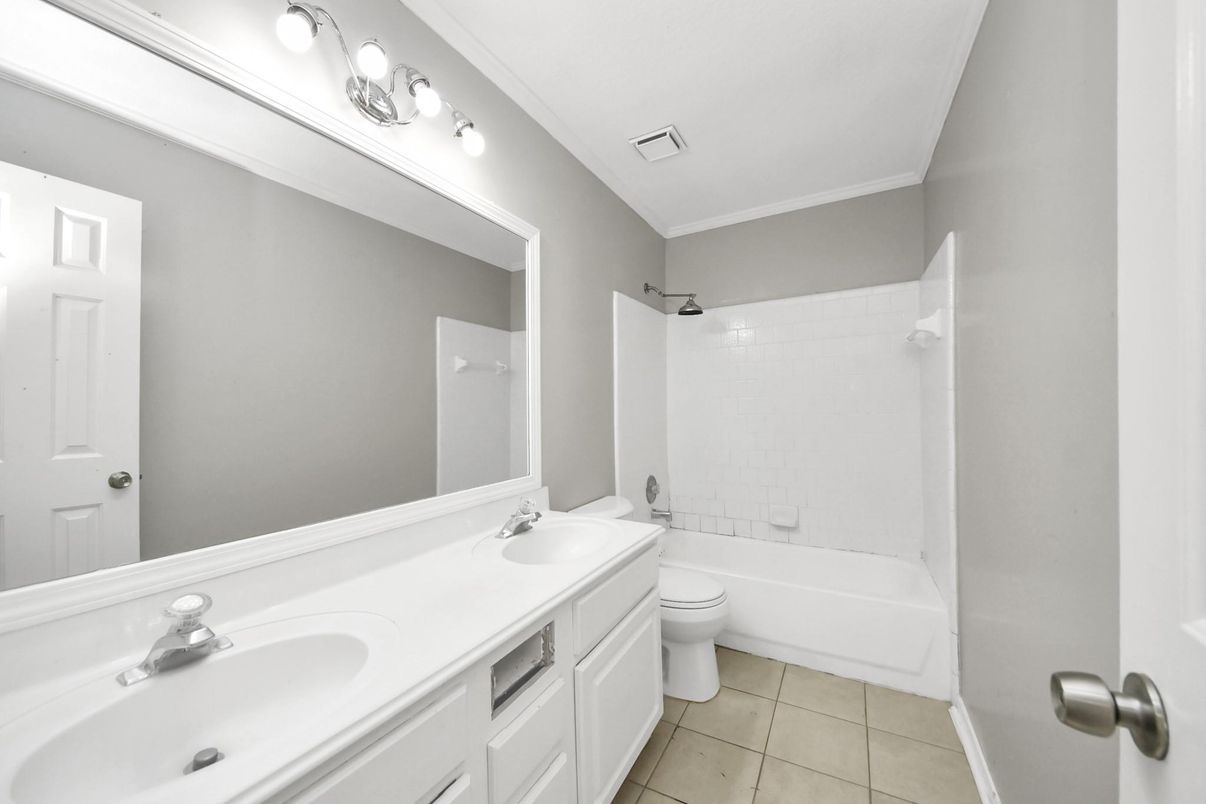 Bathroom, Dual Sink Vanities, Interior