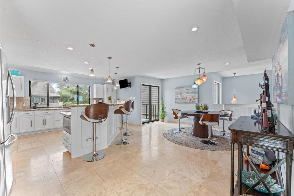 Dining room, Interior, Kitchen, Pendant Lights, Recessed Lighting