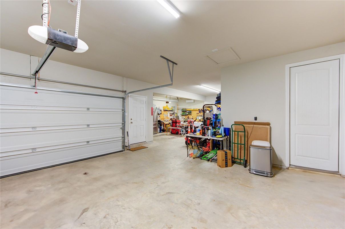 Garage, Interior