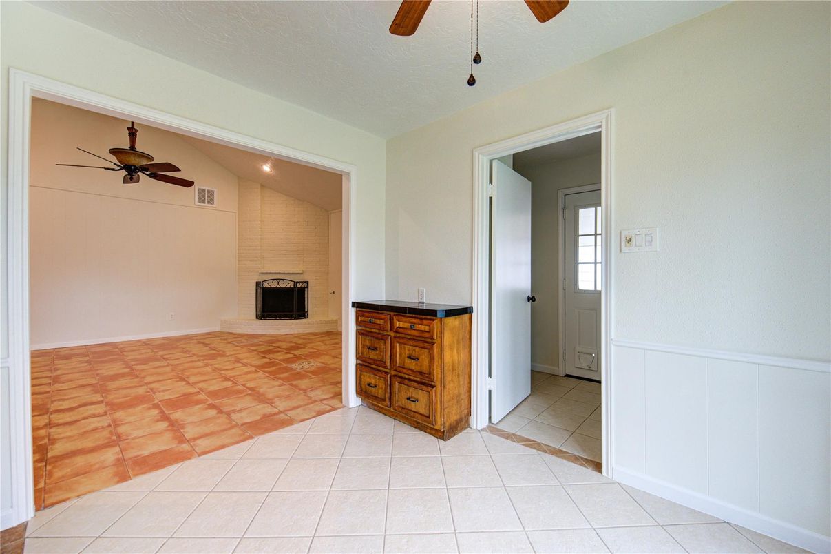 Empty room, Fireplace, Interior, Recessed Lighting