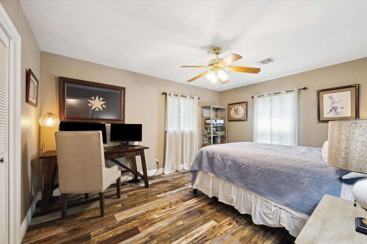 Bedroom, Home Office, Interior, Wood Texture Flooring