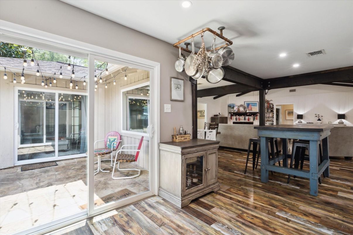 Interior, Recessed Lighting, Wood Texture Flooring