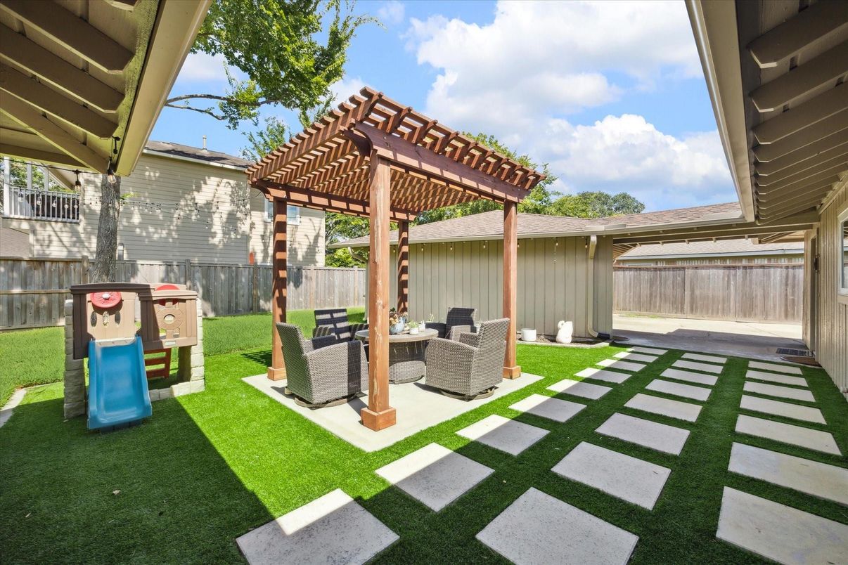 Backyard, Exterior, Playground