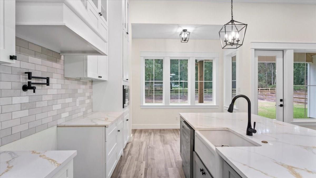 Interior, Kitchen, Pendant Lights, Wood Texture Flooring