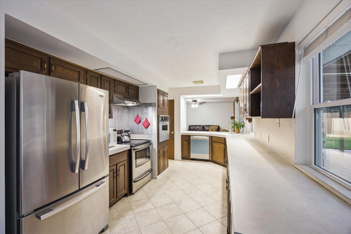 Interior, Kitchen, Stainless Steel Appliances