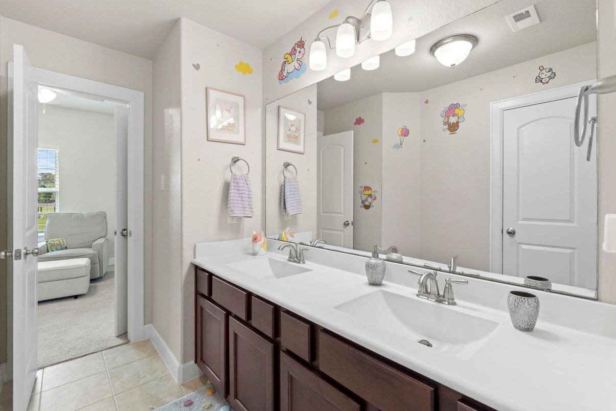 Bathroom, Dual Sink Vanities, Interior